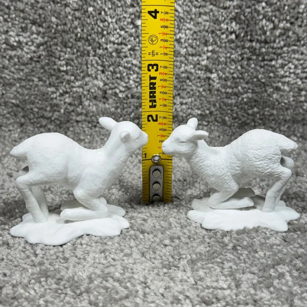 Lenox Kneeling Lamb Figurine The Nativity Set of 2 White‎ Bisque Porcelain 1990